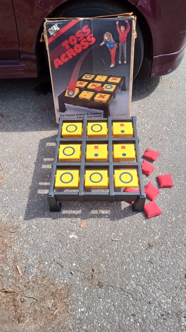 Vintage Tic Tac Toe Game