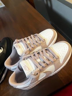 Nike dunks brand new ! Size 8 men’s 🛍️‼️