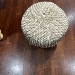 Small Beautiful Rope Stool. Cream& Gold :10x12” Great Condition 