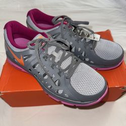 Brand New Nike Gray and Pink Sneakers Size 10