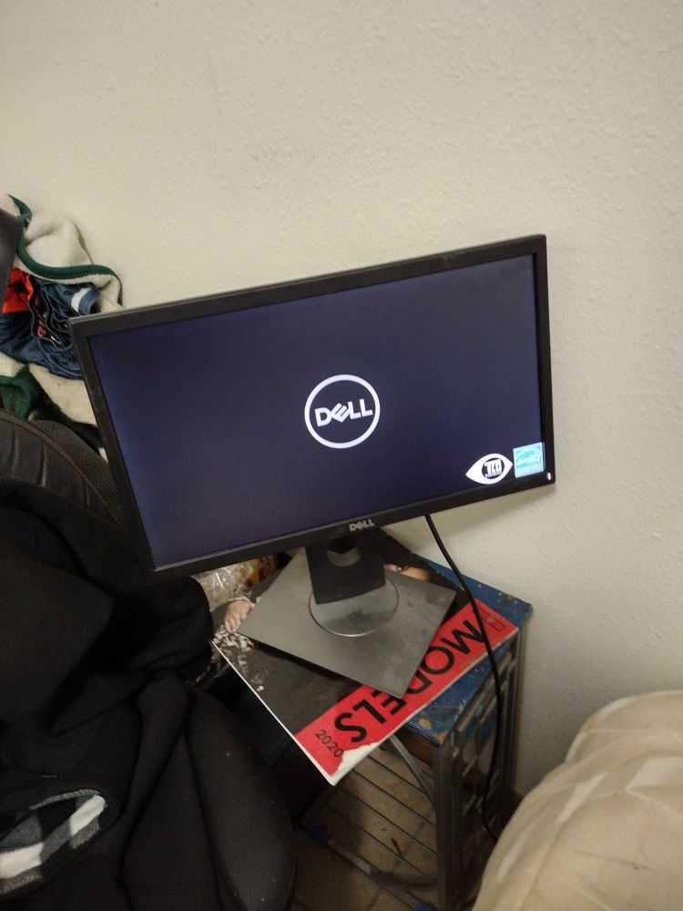  20" Dell P2018H LCD Monitor With Mounting Dock