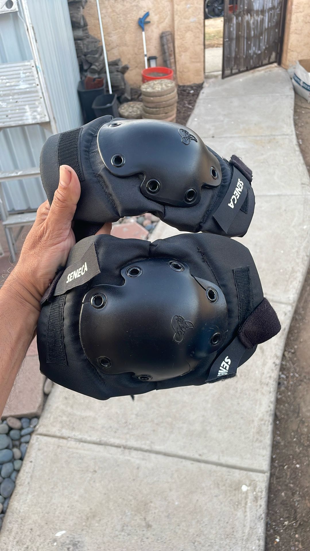 Elbow Pads For Skaters Protect Yourself