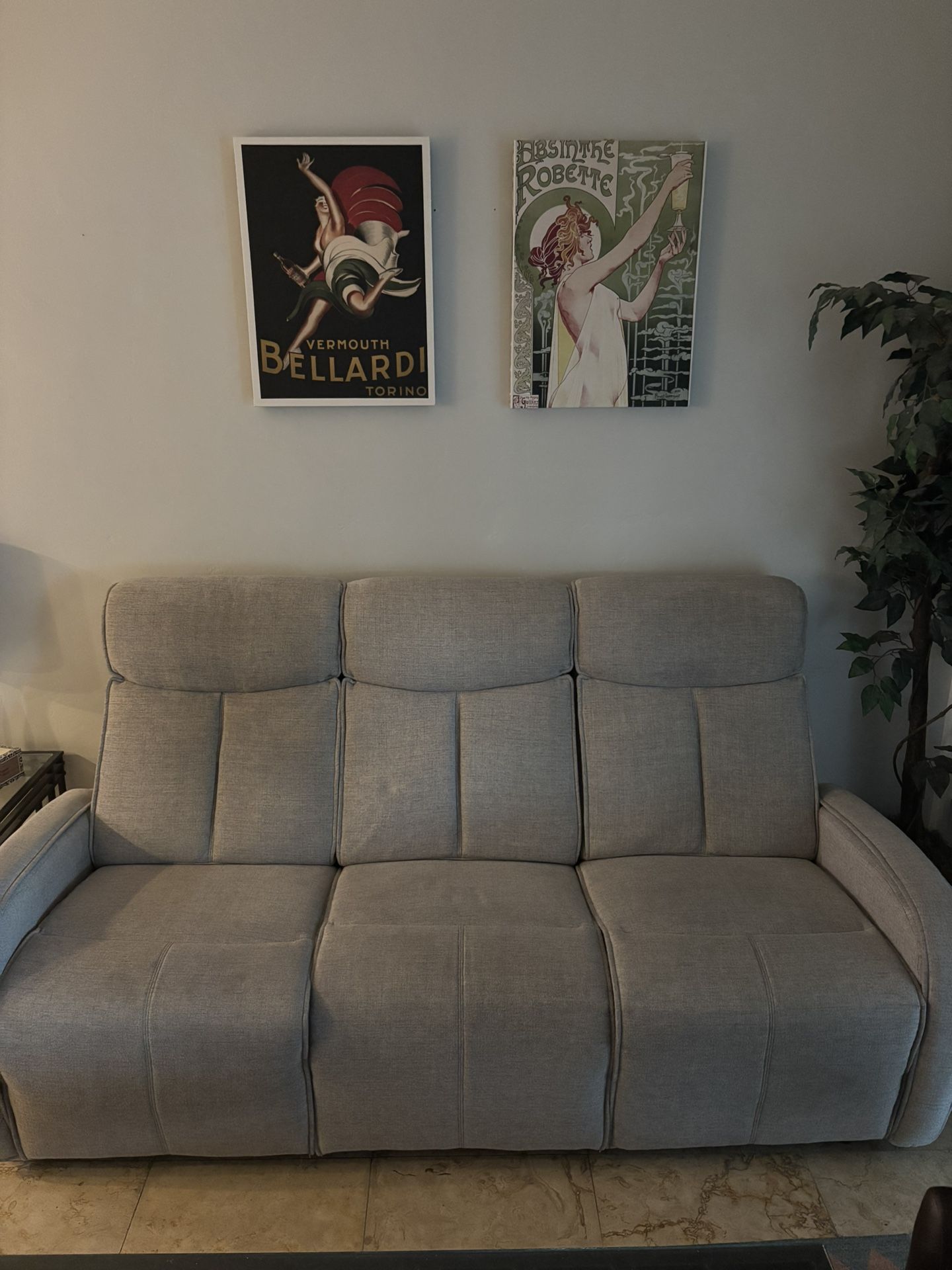 Automatic Recliner Couch