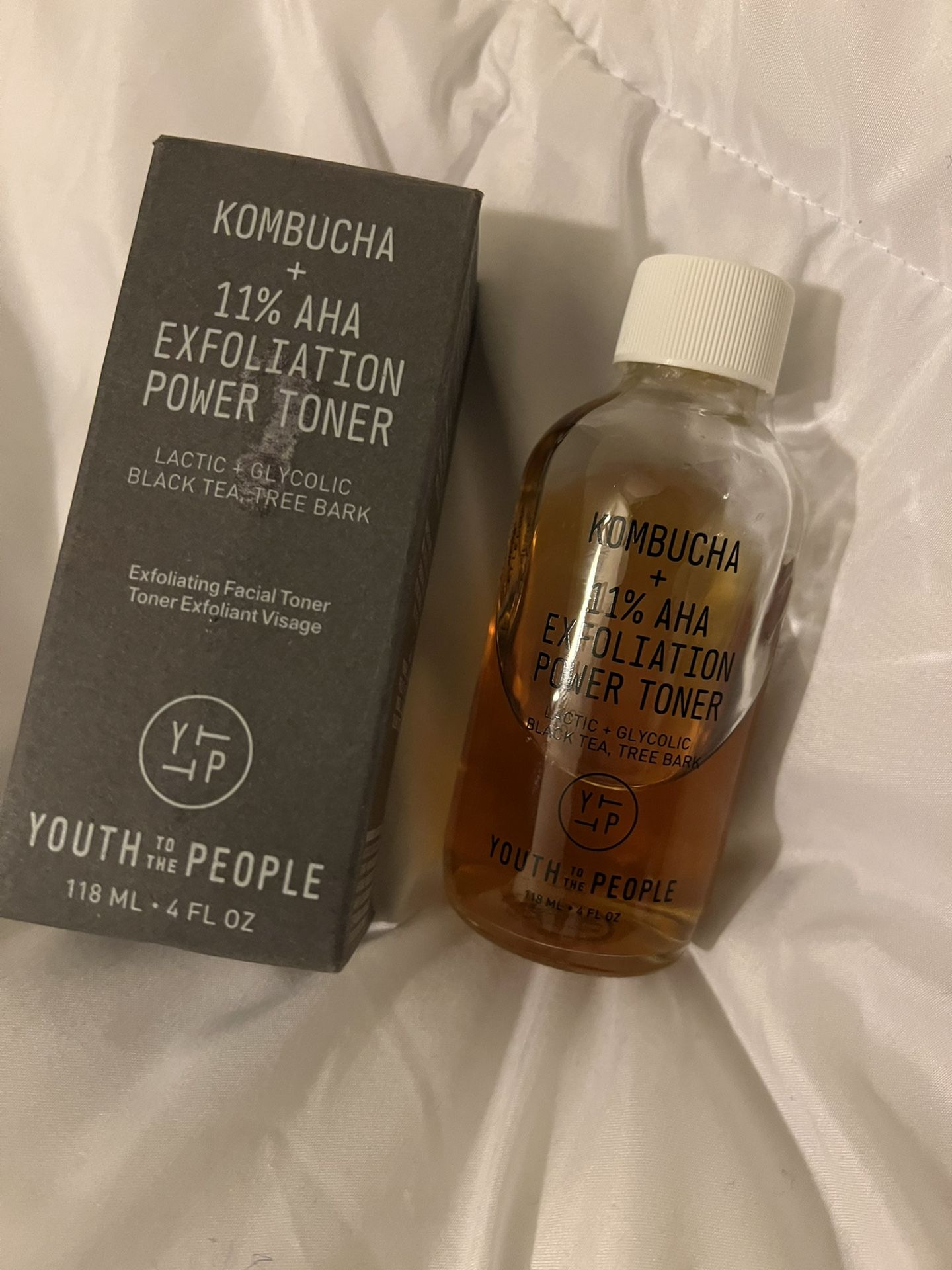 Youth To The People Kombucha + 11% AHA Exfoliation Toner with Lactic Acid