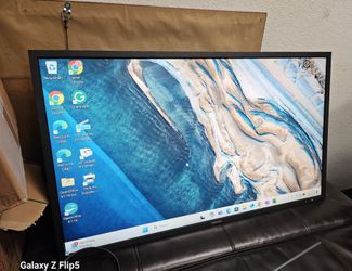 42" Toshiba LCD DISPLAY MONITOR