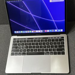 MacBook Pro 13 2019 i5/8gb  ram /256 gb ssd space gray 