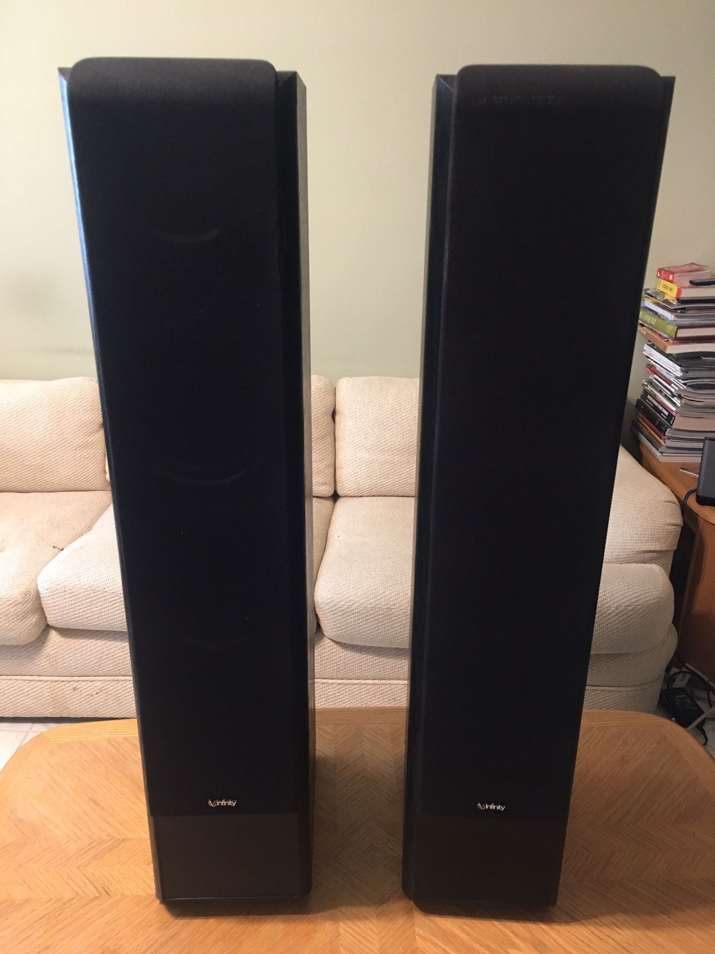 Infinity by Harman Primus P363 3-way Floor Standing Speakers