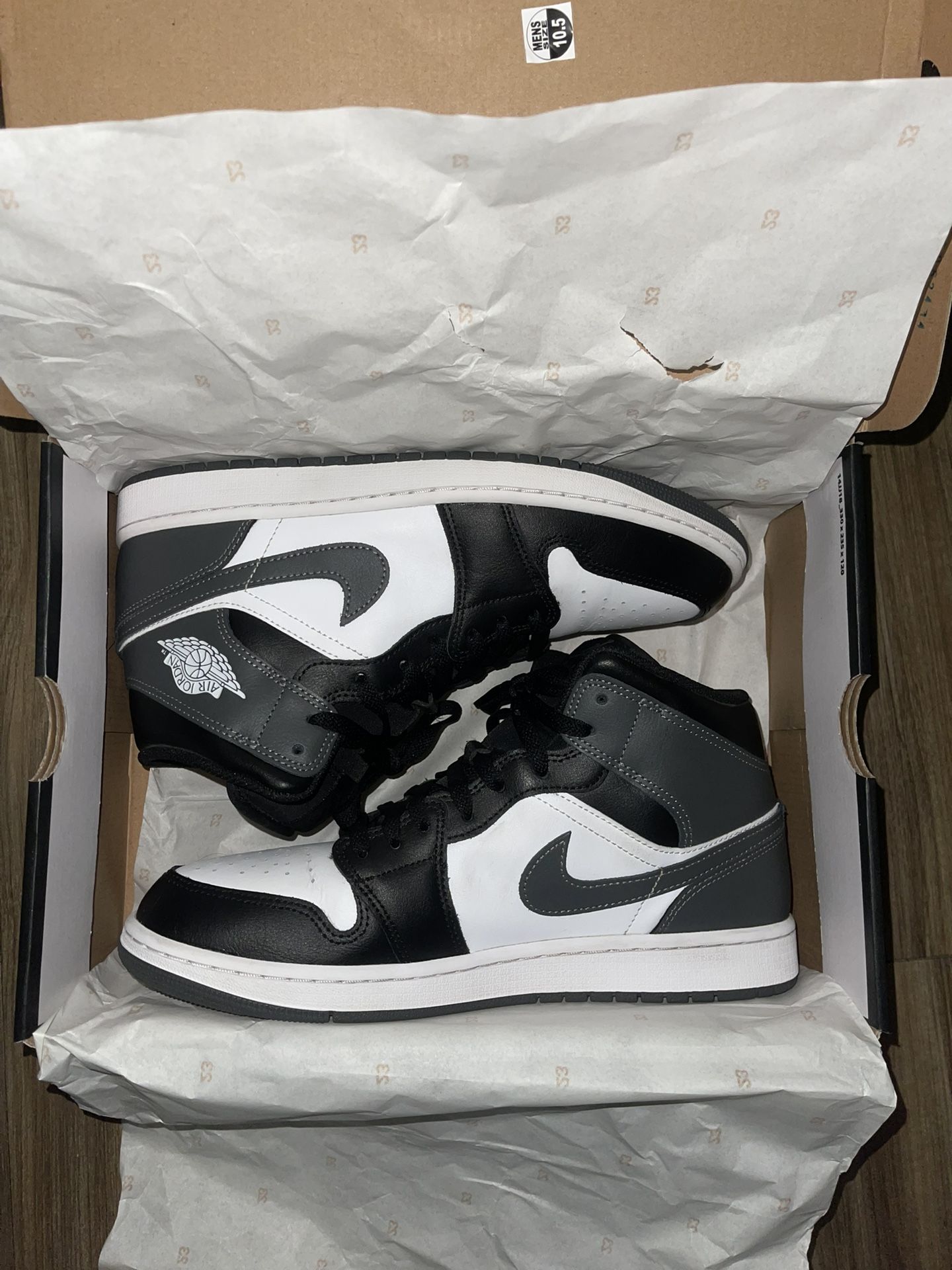 Air Jordan MID BLACK/IRON GREY WHITE NIOR