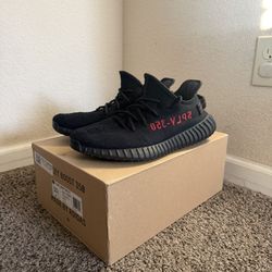 Yeezys Boost 350 V2 Breds 