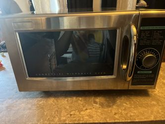 $40 Commercial Microwave. Can’t Beat This Deal