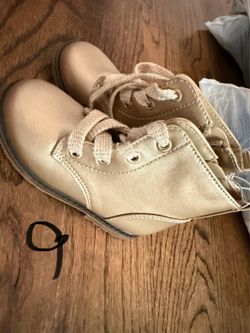 Girls boots size 9