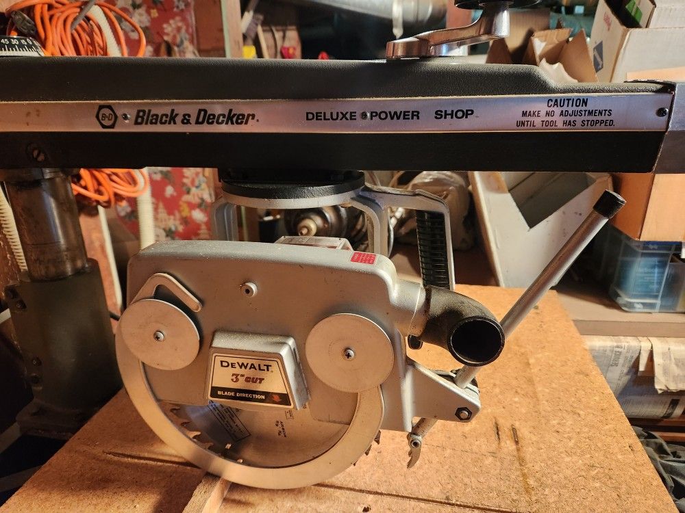 Black & Decker Navigator Saw for Sale in Everett, WA - OfferUp