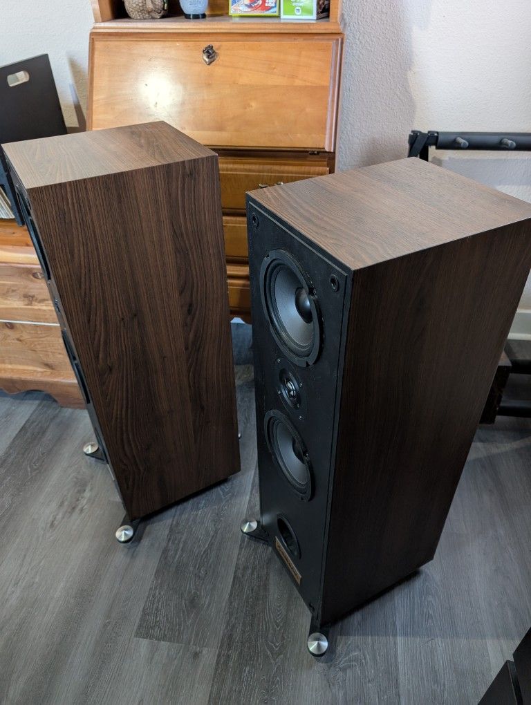 Speakerlab Floor Tower Speakers 