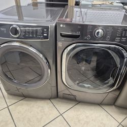 Set front load washer and gas dryer , LG washer and Electrolux dryer