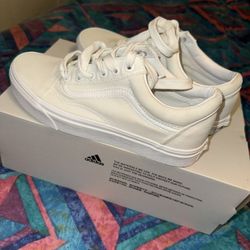 Women’s Vans 7.5