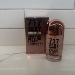717 Sexy Women