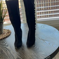 Super Sexy Boots. Black Zipper On Sides Size 6 And A Half. Excellent Cond. 3-4 Inch Heels 