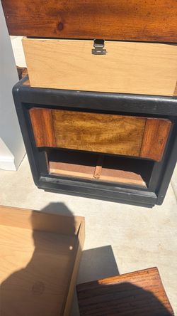 Free new two night stands and dresser