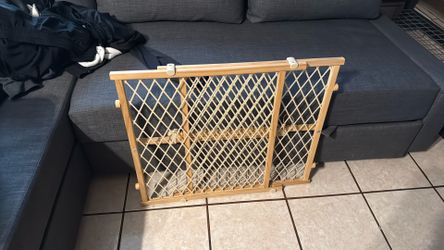 Baby gate