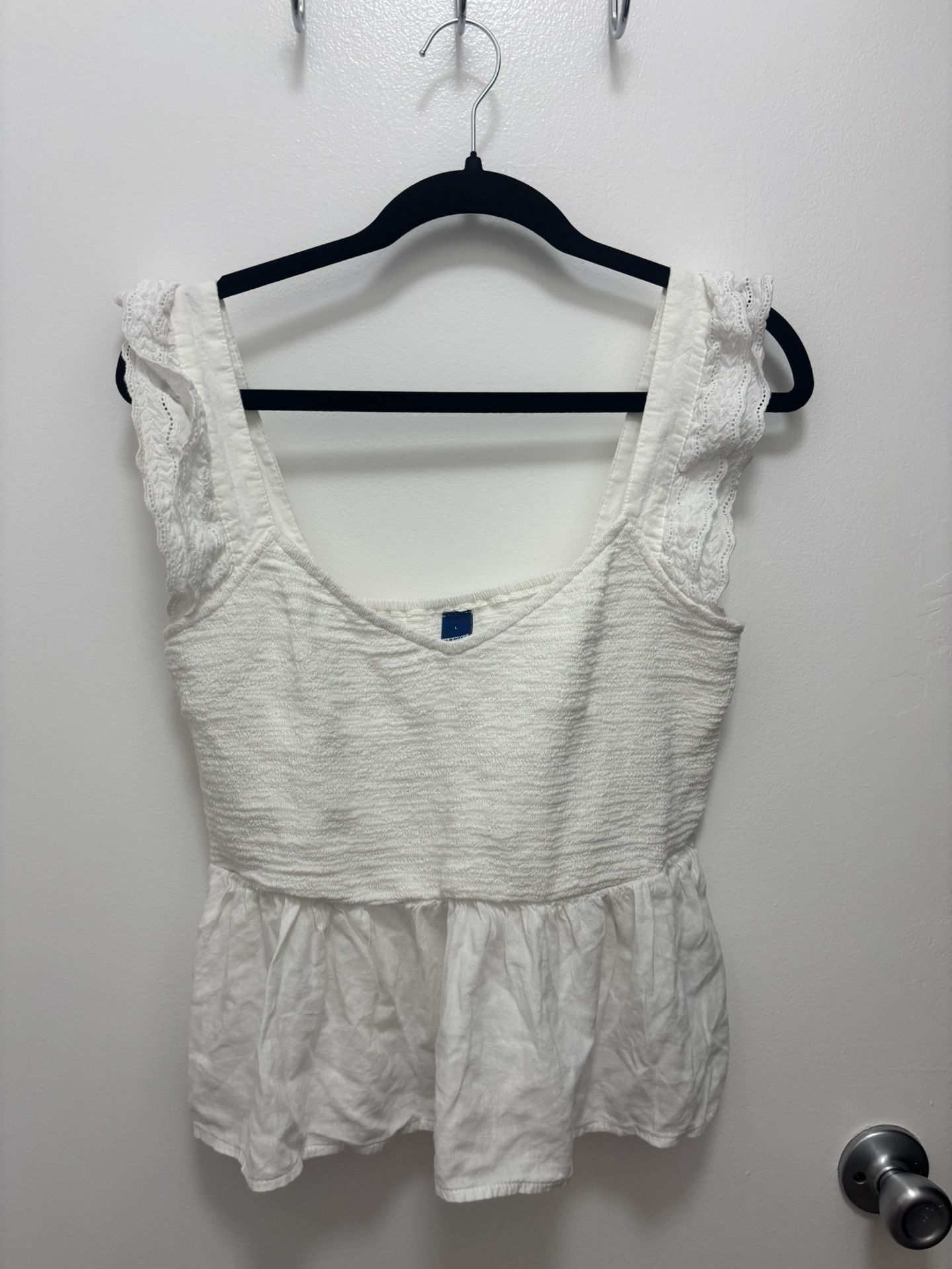 white old navy top
