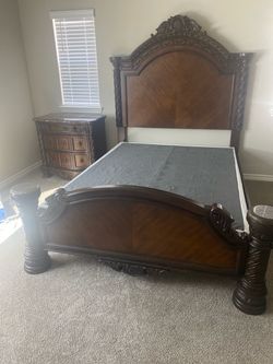 Northshore Queen Bedroom Set