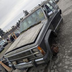 Parting Out 1987 Jeep Cherokee Parts
