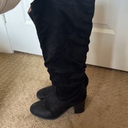Woman’s Black Sude Boots Size 6 