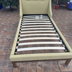 Twin Storage Platform Bed