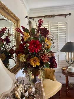 BEAUTIFUL LARGE FLOWER ARRANGEMENT