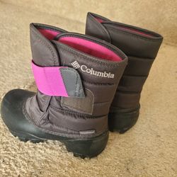 Columbia girls rope toe kruser snow boots size 13, like new