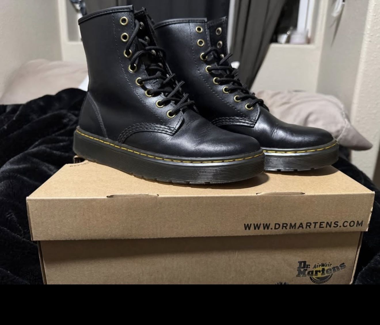 Dr. Martens - Zavala is Combat Boot - Size 8