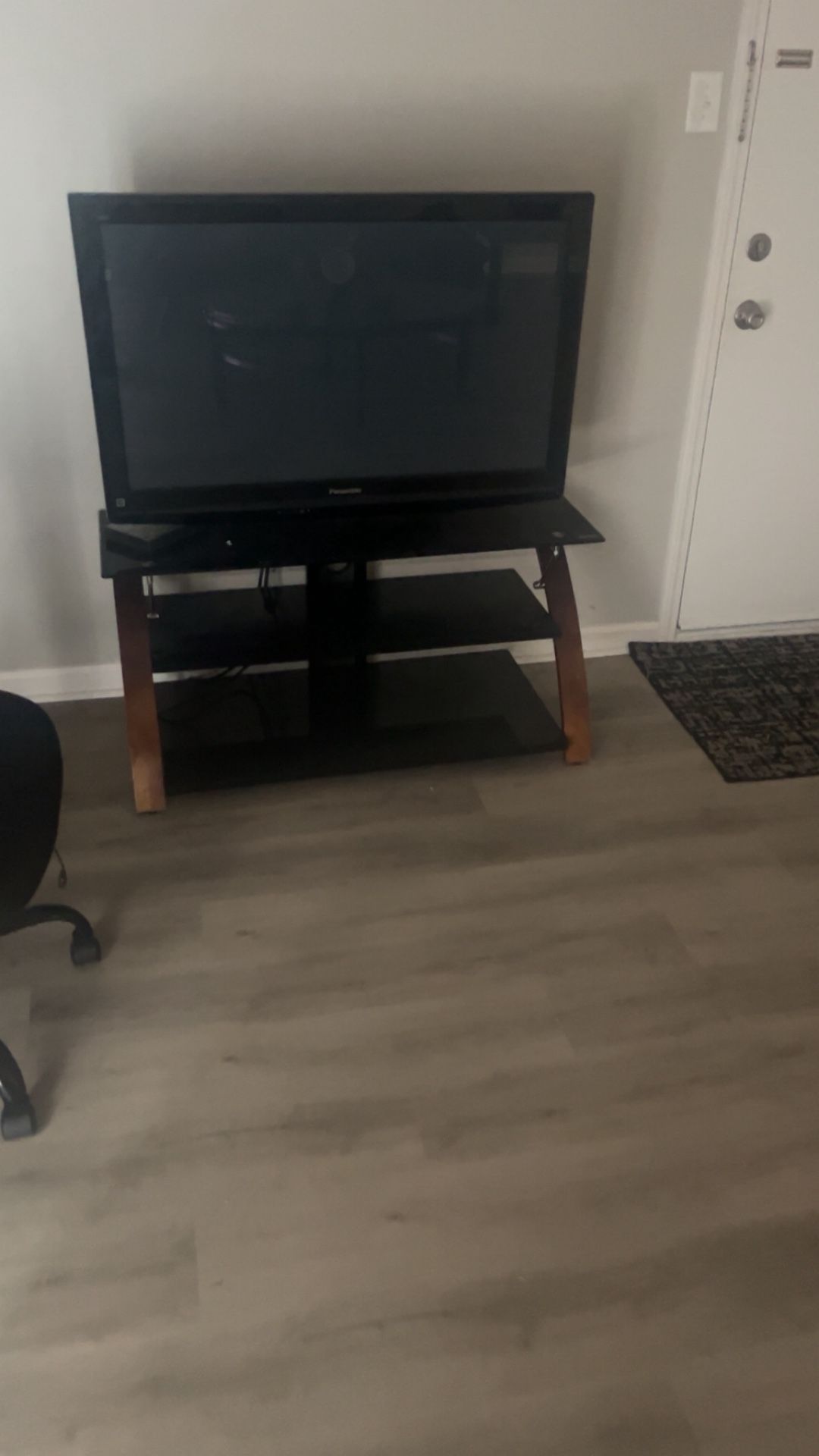 Tv & Stand