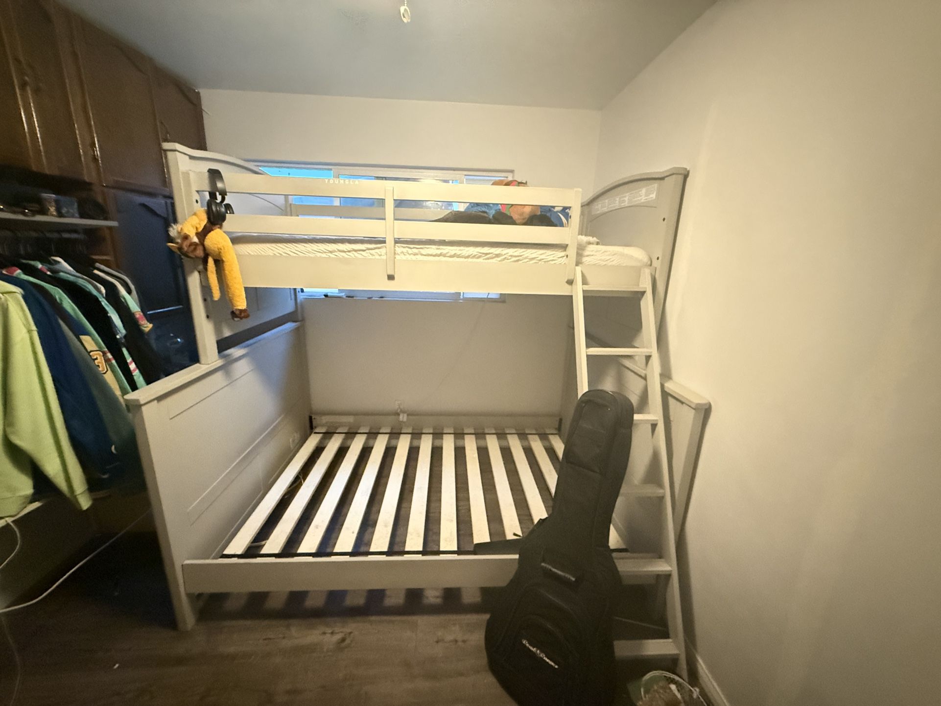 Twin Over Full Wood Bunk Bed