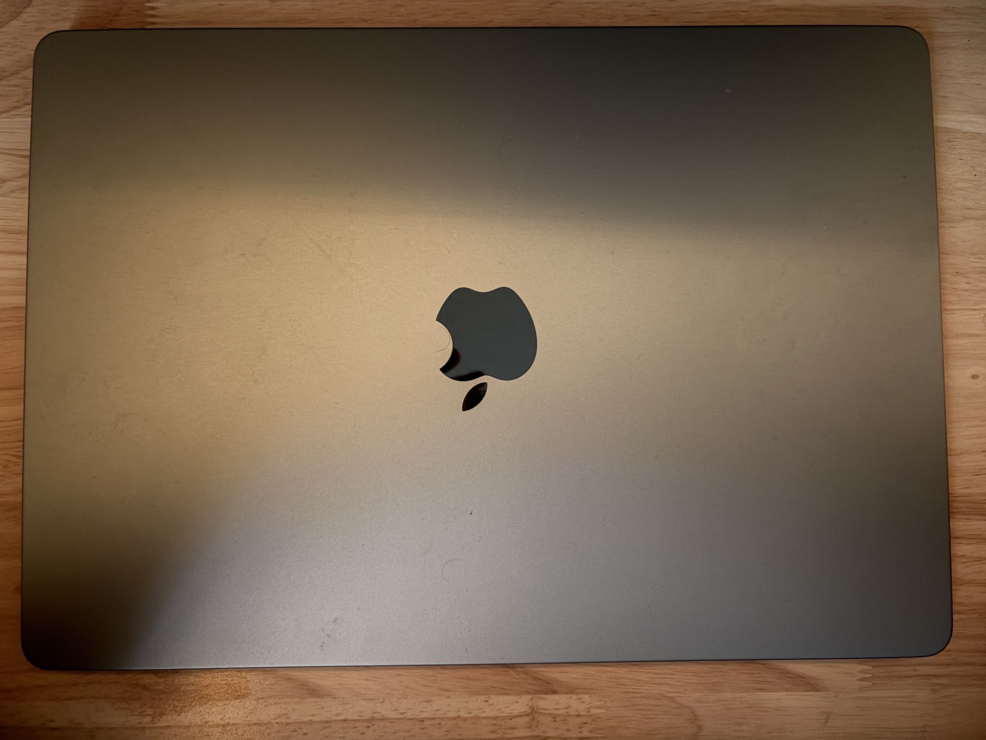 MacBook Air M3 16gb RAM 256GB SSD