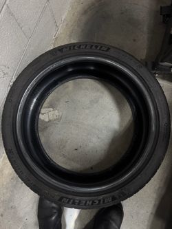 Tire 225/40/19
