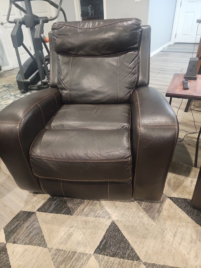 Genuine Leather Recliner With USB Hookup