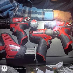 Milwaukee Set Has Hardly Been Used 200 OBO