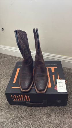 ARIAT Boots. Used only three times. Size 9.5 Med. Women. $60 OBO