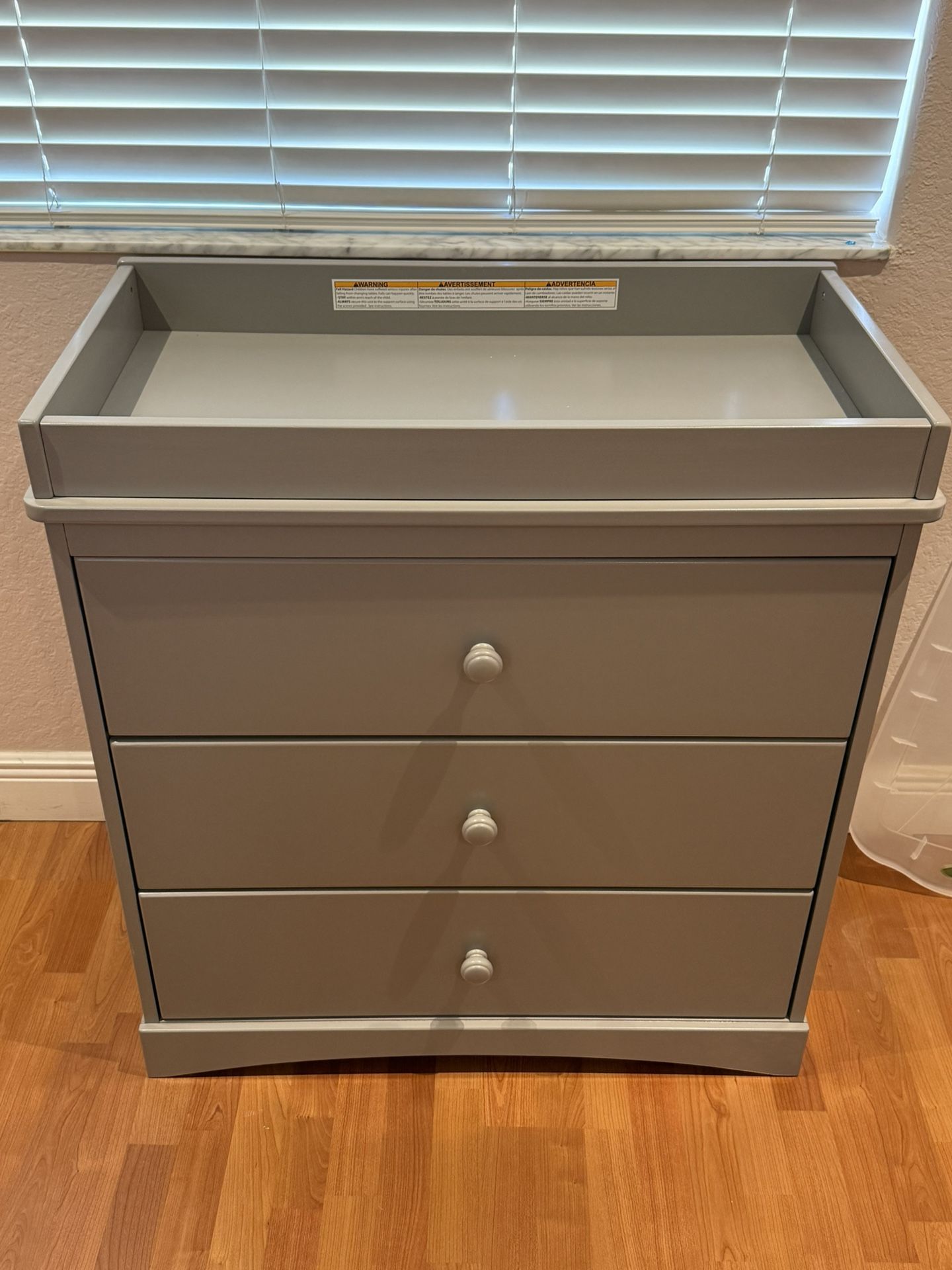 3 Drawer Dresser/ Baby Changer 