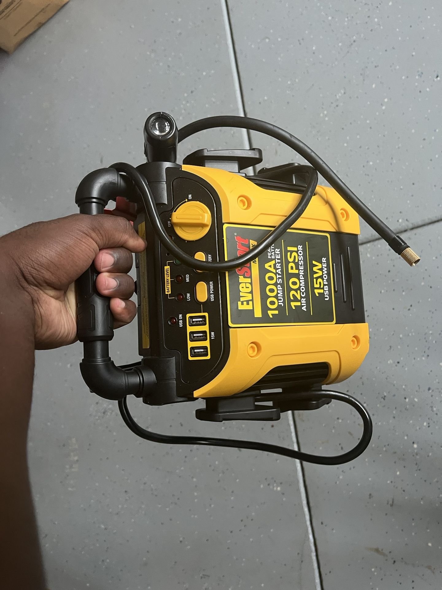 BATTERY JUMPER