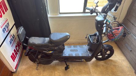 Electric scooter