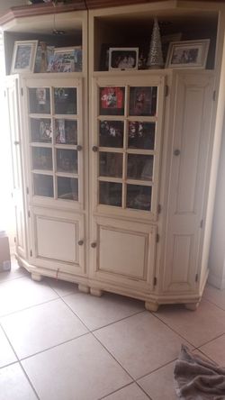 Entertainment Center FARM HOUSE Decor.