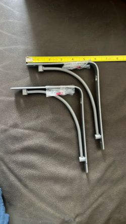 Shelf brackets