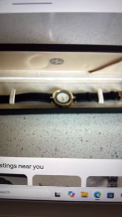 GUCCI Vintage Leather Watch for women or men