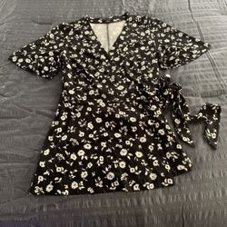 Ann Taylor Black Flora Print Wrap (XS)