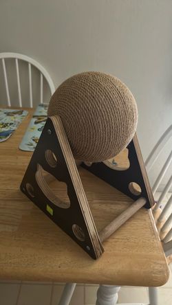 Cat scratching post