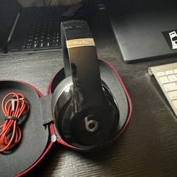 Beats by Dr. Dre Studio 2 Wireless - (Glossy Black) Headphones B0501