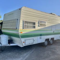 1979 Wilderness 17FT Travel Trailer 