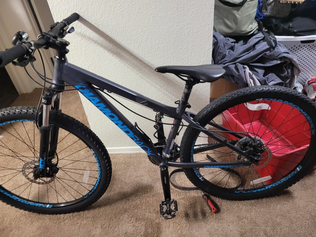 DiamondBack Mountain Bike 