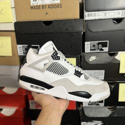 Jordan Military Black 4s size 12 VNDS